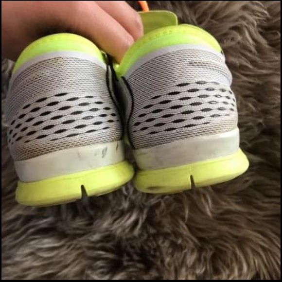 Nike shoes - Picture 3 of 6